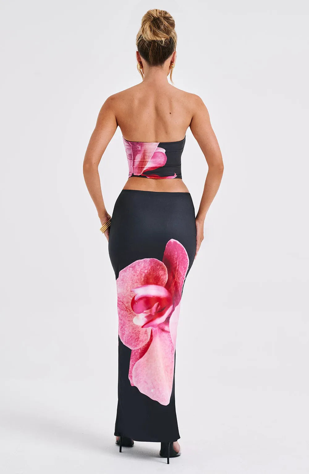 XS
