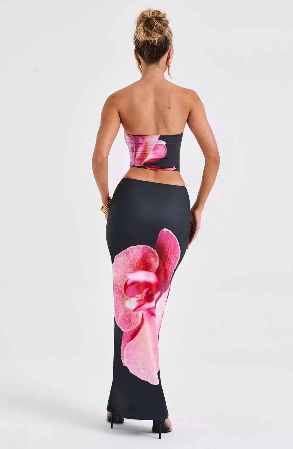 XS