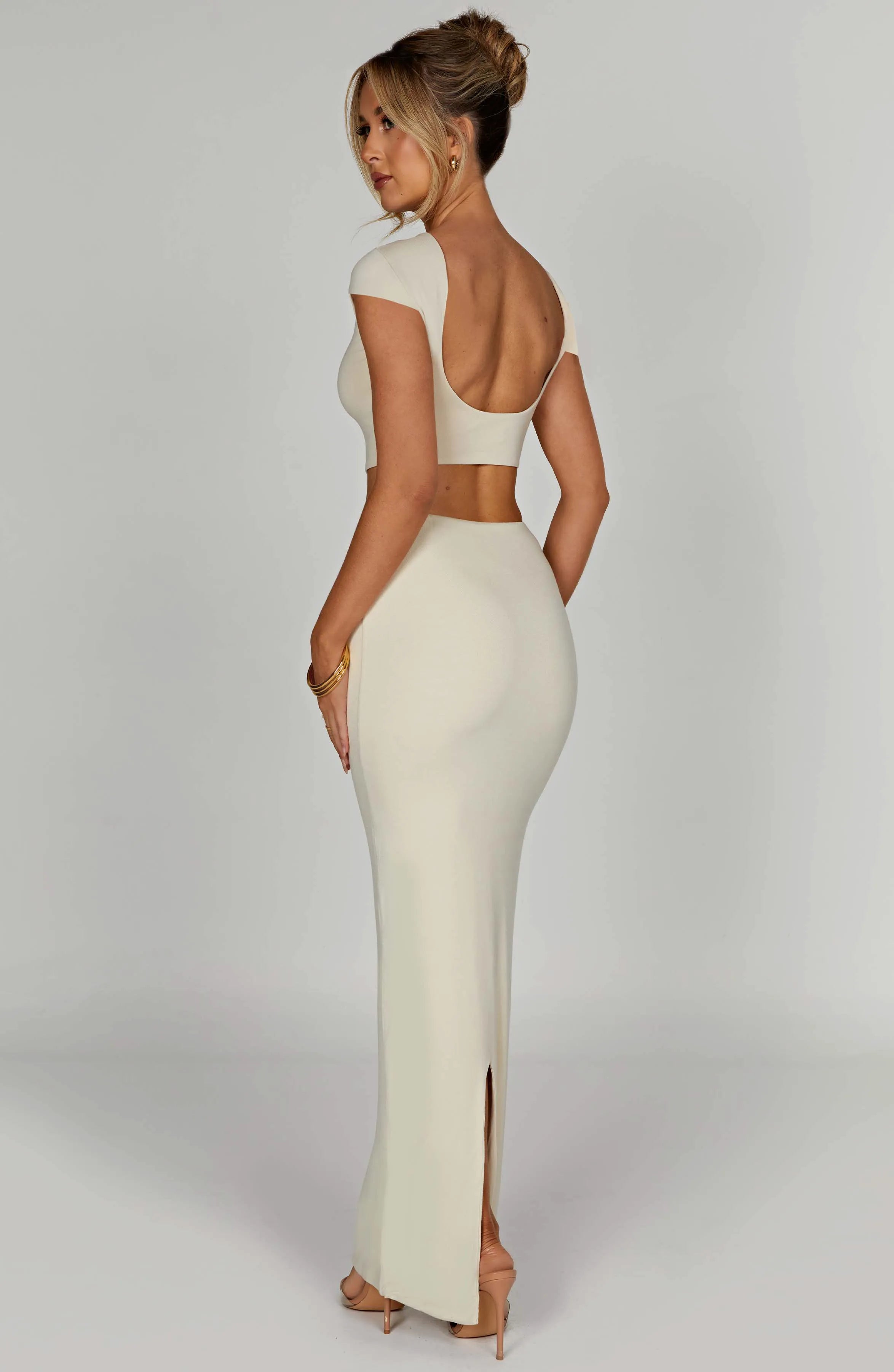 XS