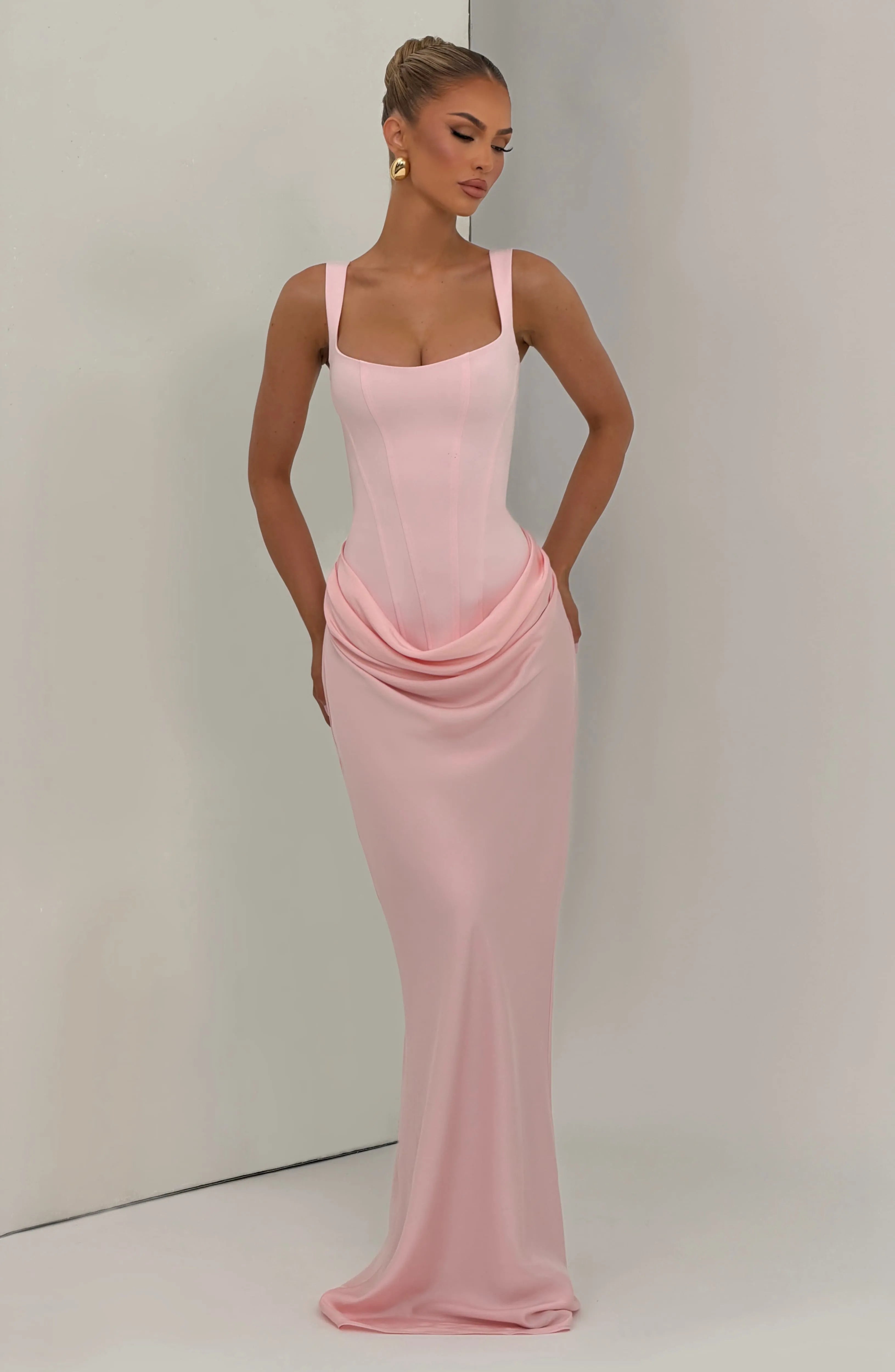 XS