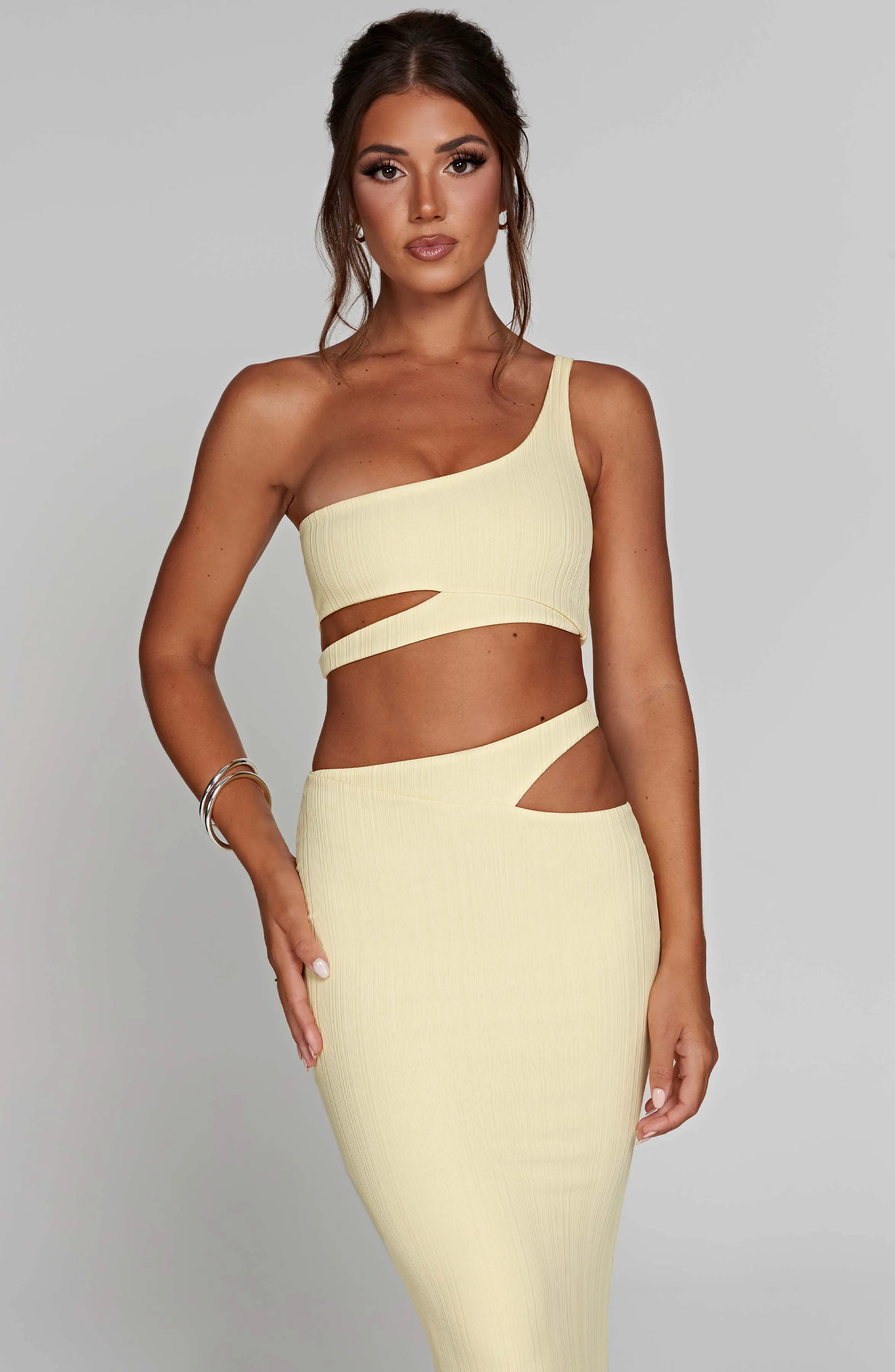 XS