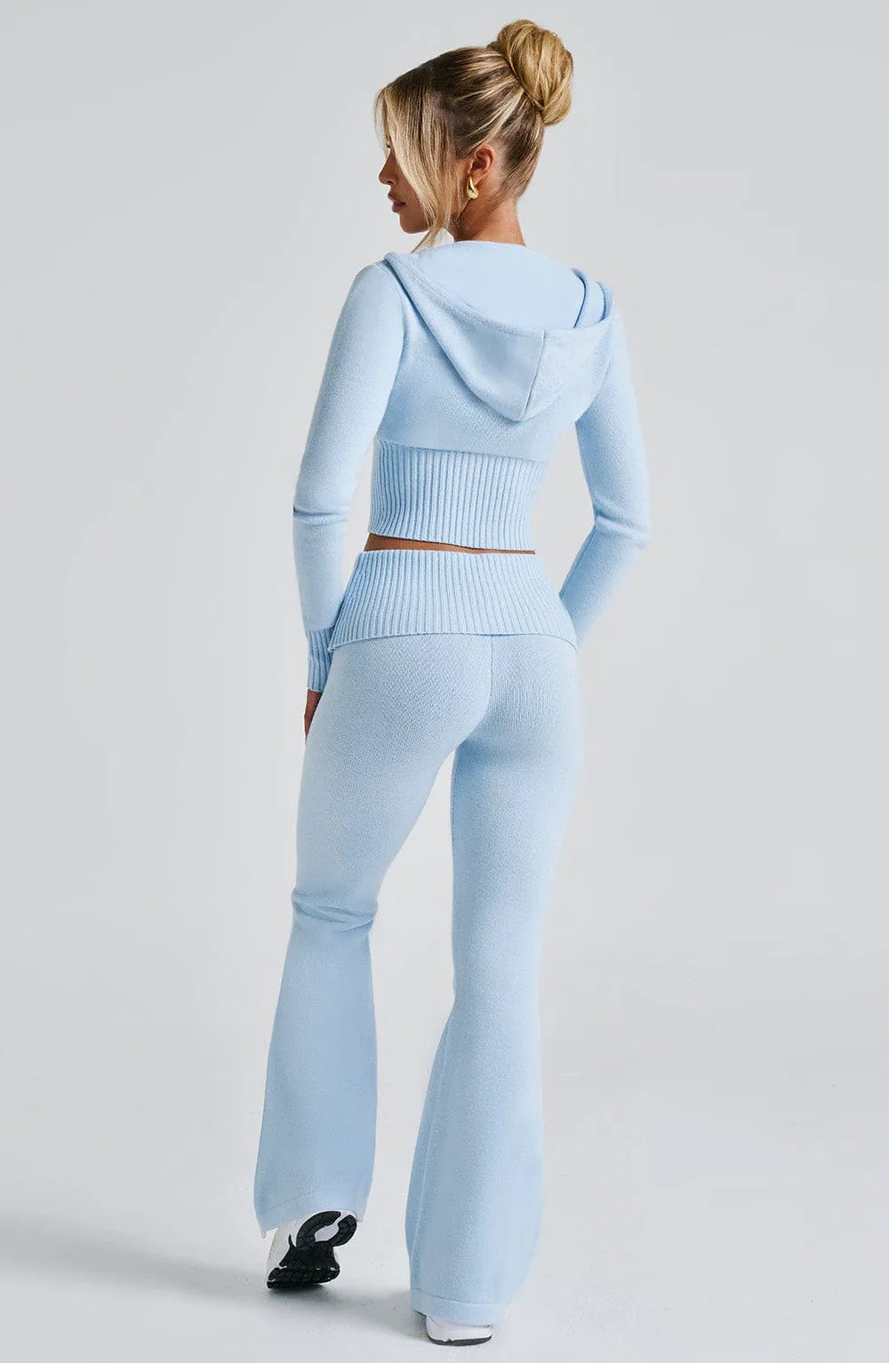 XS