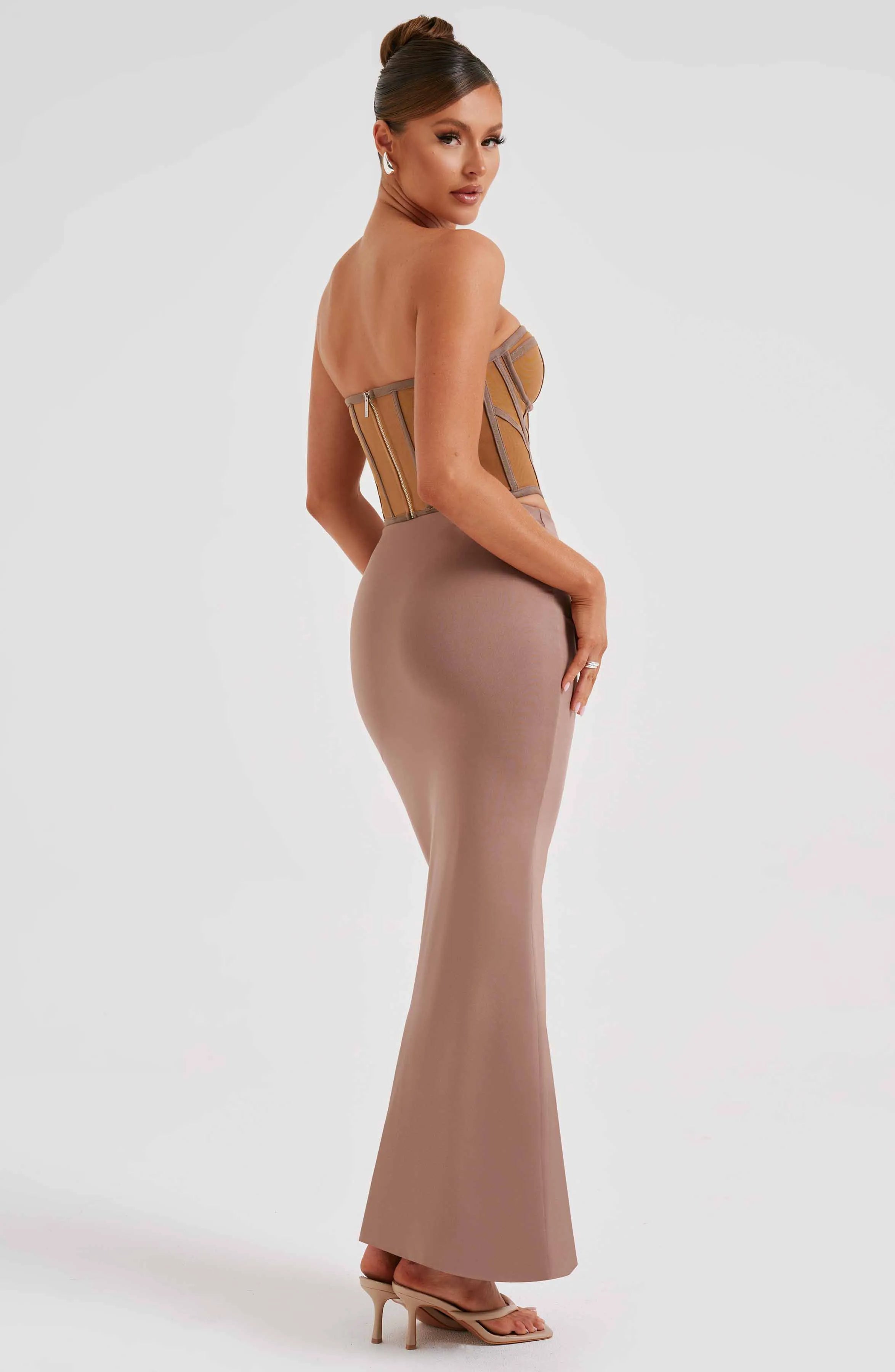 XS
