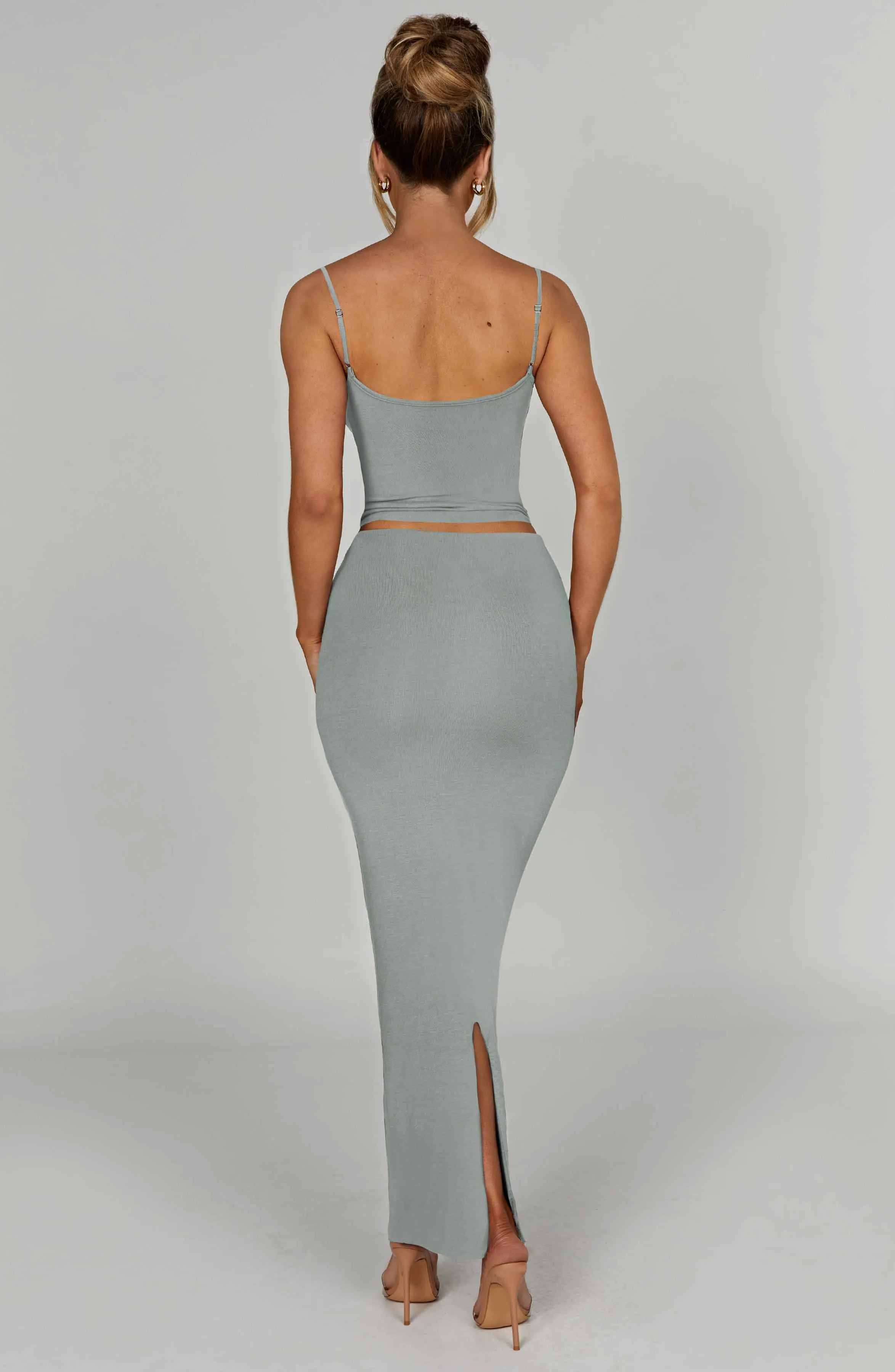 XS